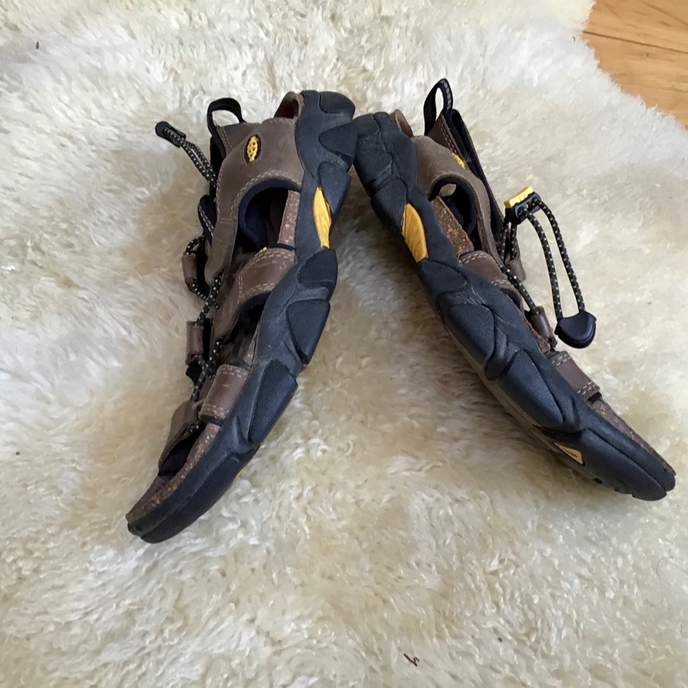Sandal - Picture 4 of 9